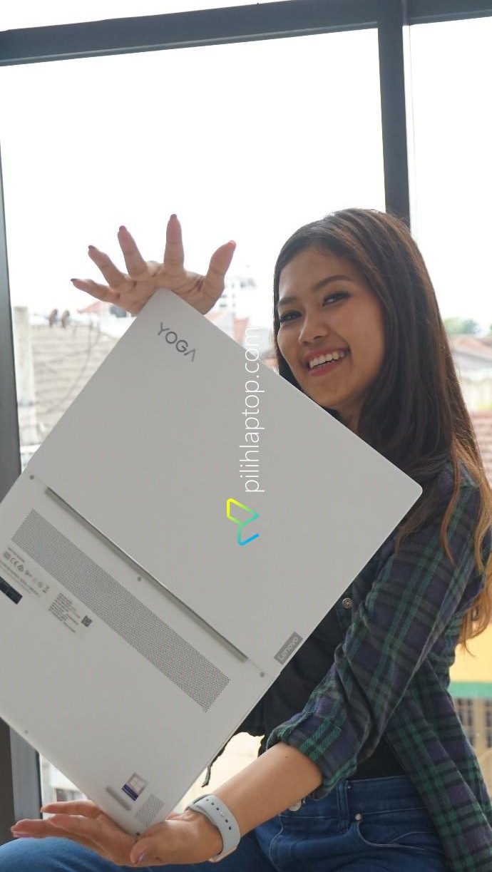 Bertenaga Intel Generasi 11 & Super Ringan ! Lenovo Yoga Slim 7 Carbon